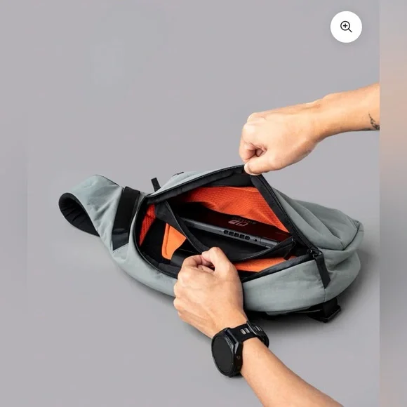 NWT Alpaka Gray Left Shoulder Metro Crossbody - Picture 3 of 12